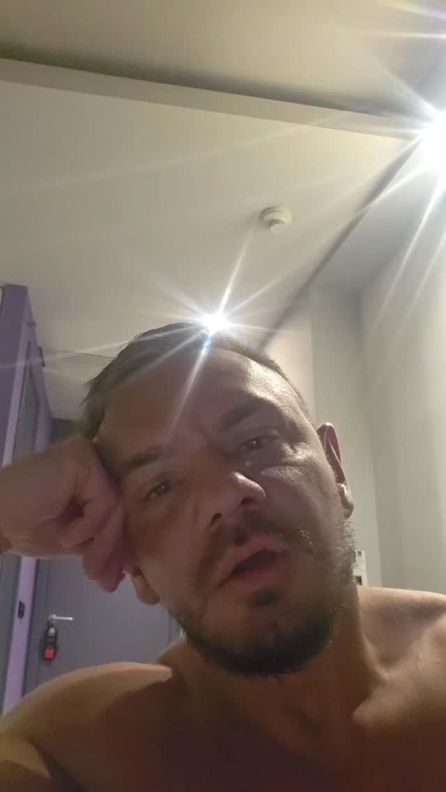 Post 3 by Sebastian Tarlach on Instagram (video)