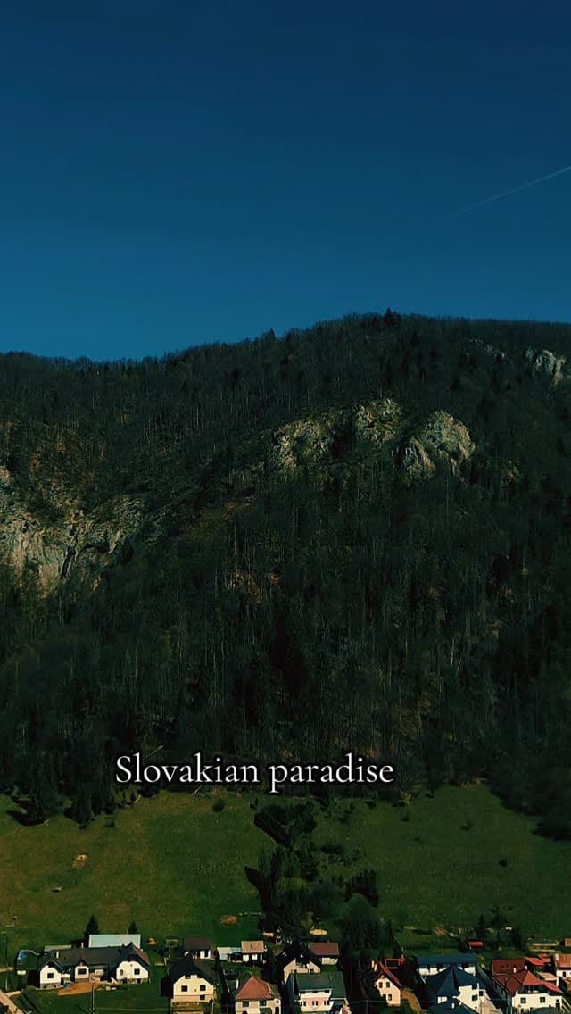 Post 5 by Sebastian Tarlach on Instagram (video)