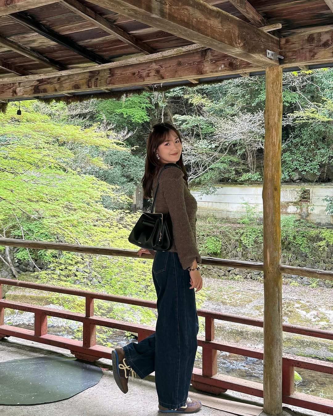 Post 9 by Della 秦 on Instagram (carousel)