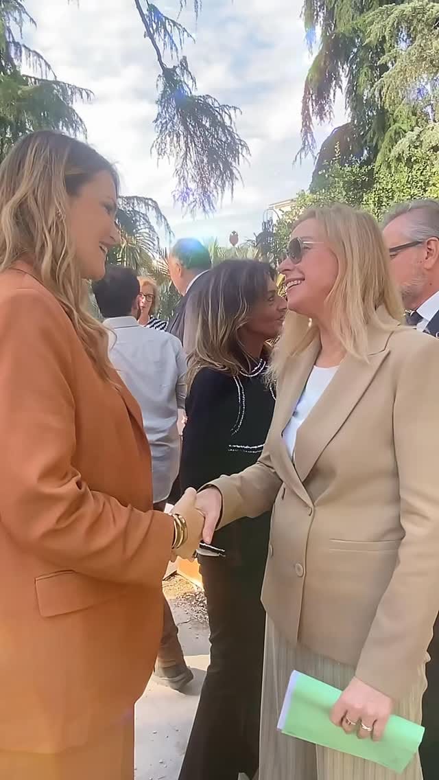 Post 3 by European School Of Economics on Instagram (video)