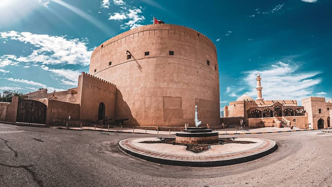 Post 10 by سعود بن سالم on Instagram (carousel)