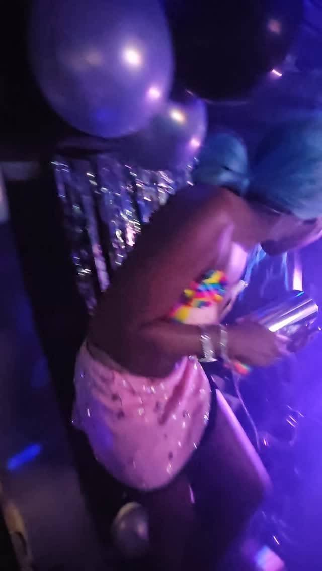 Post 8 by PARTY BUS RENTAL PHILADELPHIA | GIRLS NIGHT OUT | LIMO on Instagram (video)