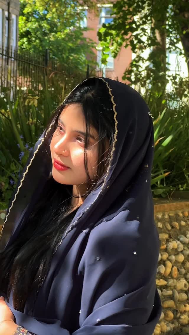 Post 2 by Faznaahh Anz on Instagram (video)