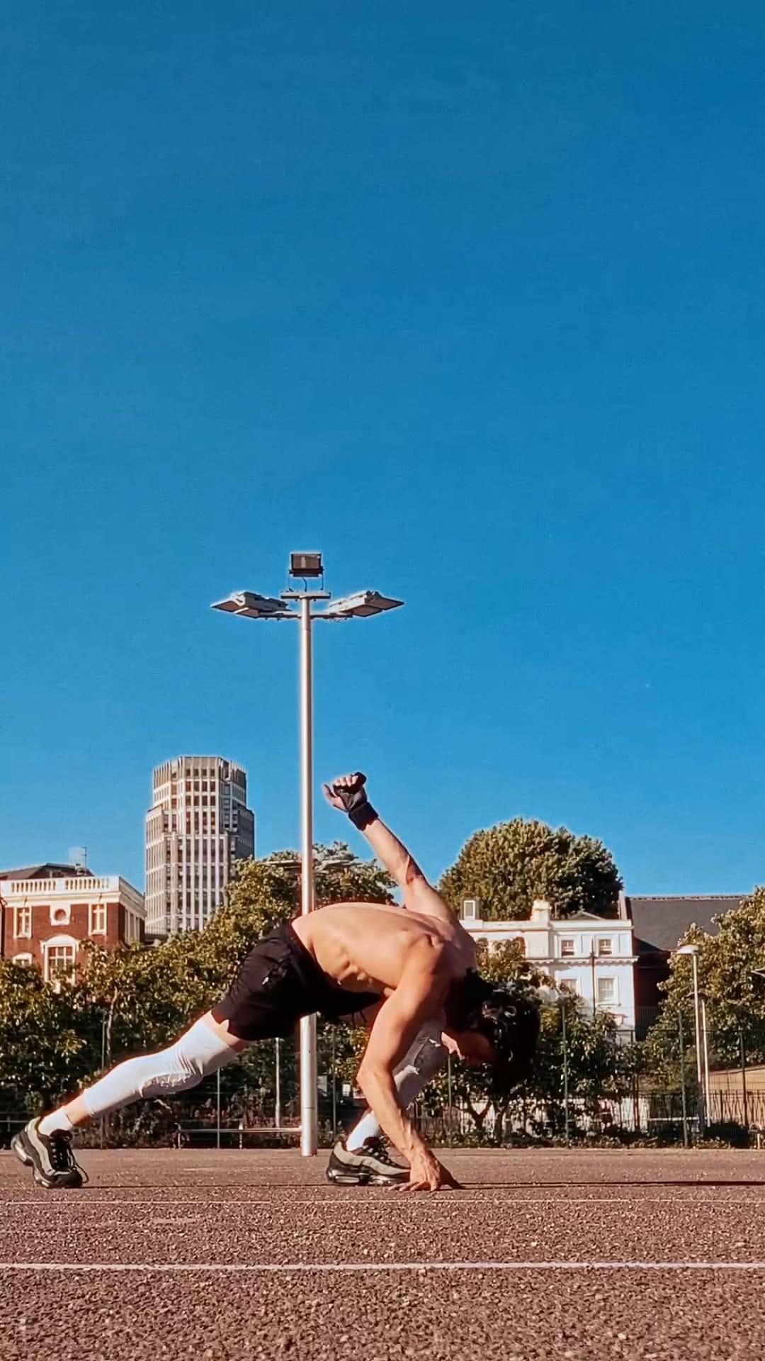 Post 1 by Nadir Josi on Instagram (video)