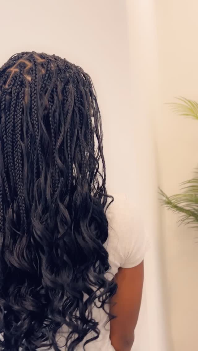 Post 6 by Braidsbyfatu Georgia on Instagram (video)