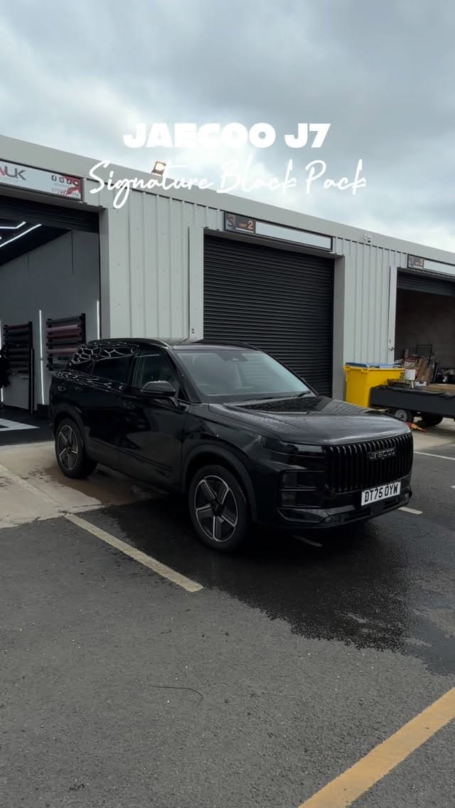 Post 1 by CAR WRAPS UK / CWUK on Instagram (video)