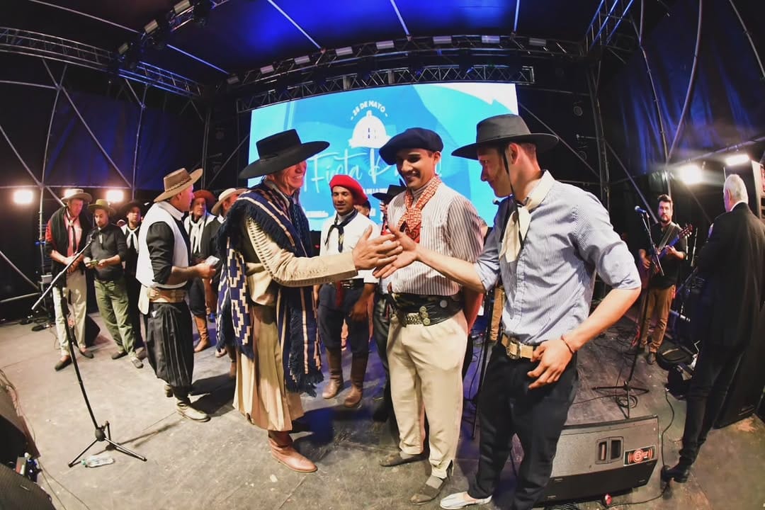 Post 2 by Alejandro Dominguez  // PH📸 on Instagram (carousel)