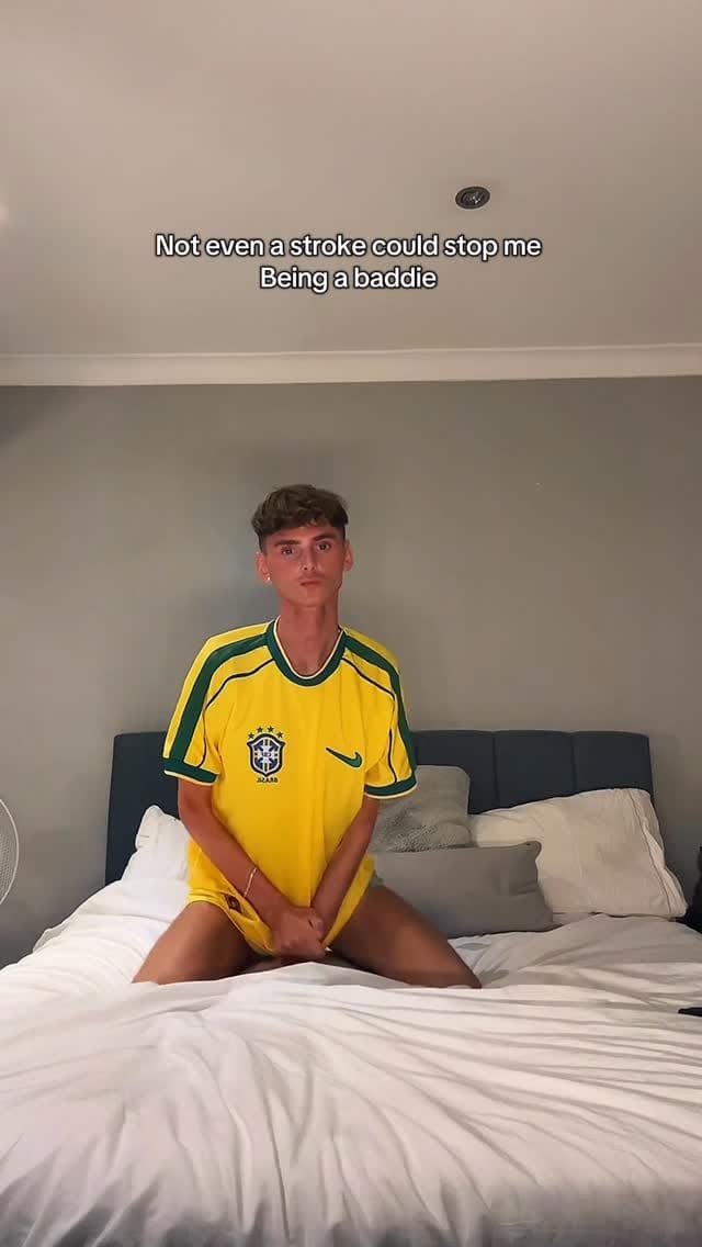 Post 4 by Louie mills on Instagram (video)