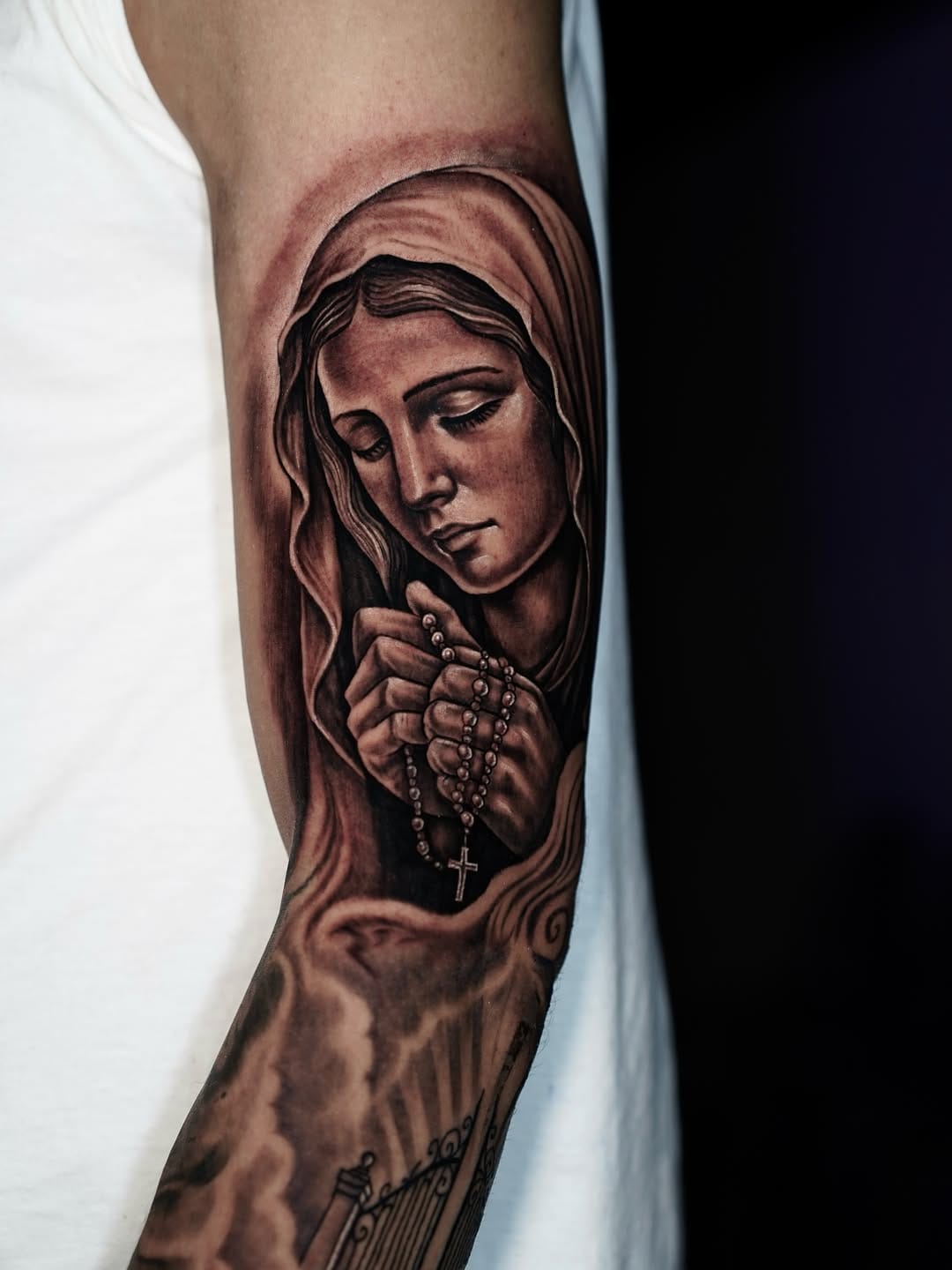 Post 4 by Adrian Salgado Campos on Instagram (carousel)