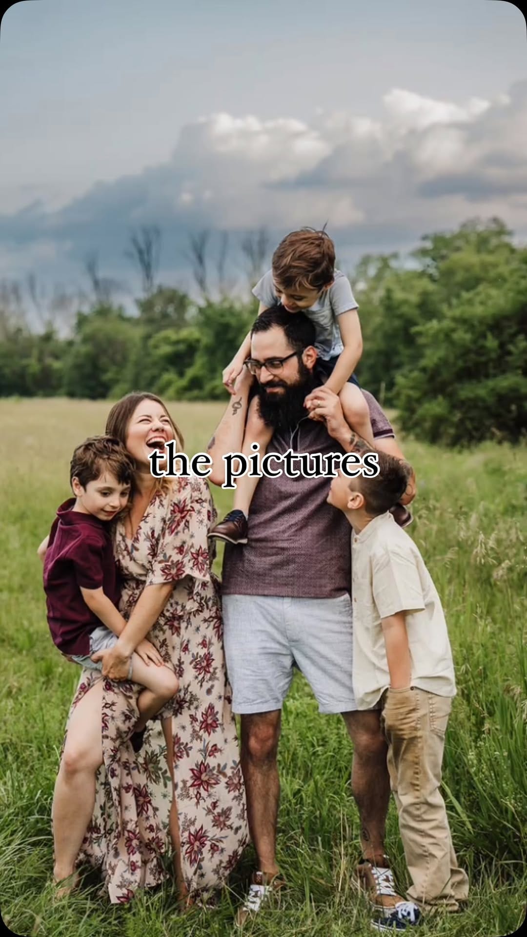 Post 2 by Lyndsay | Boston Newborn and Family Photographer on Instagram (video)