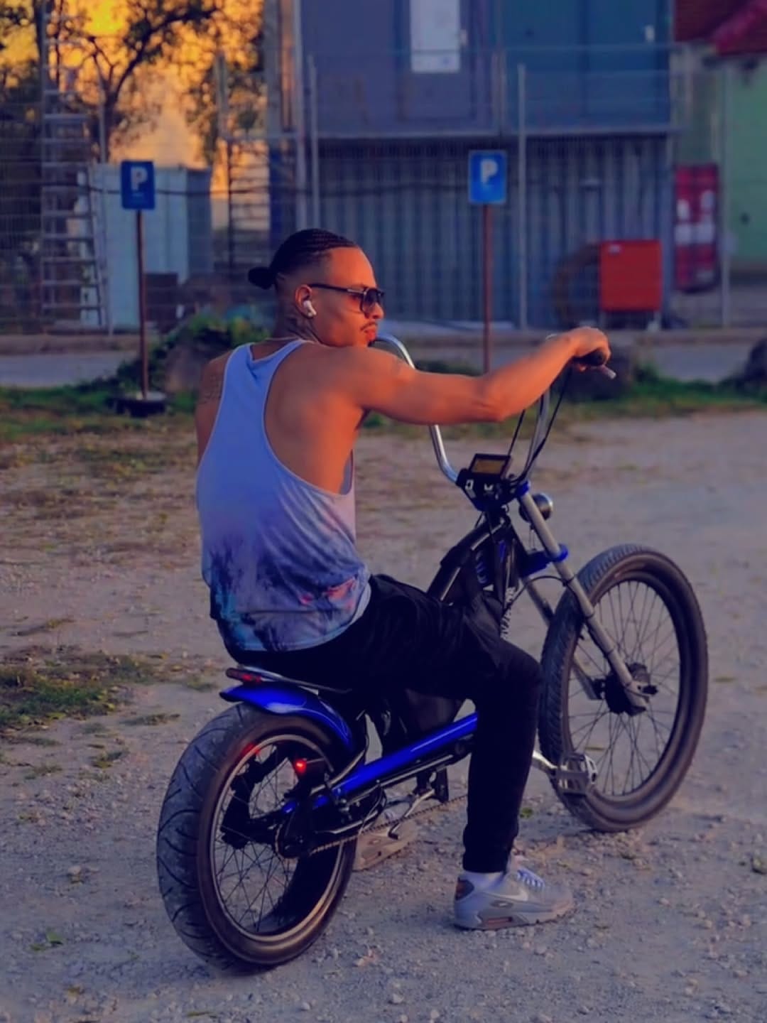 Post 3 by Ρ Η Θ Ξ Π Ι Χ 🐦‍🔥 on Instagram (image)