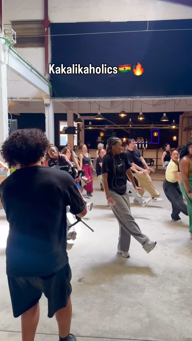 Post 3 by A Ï S H A  K . on Instagram (video)