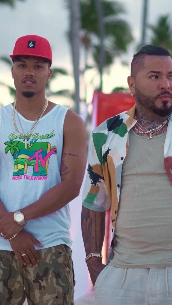 Post 10 by Khris Rozz on Instagram (video)