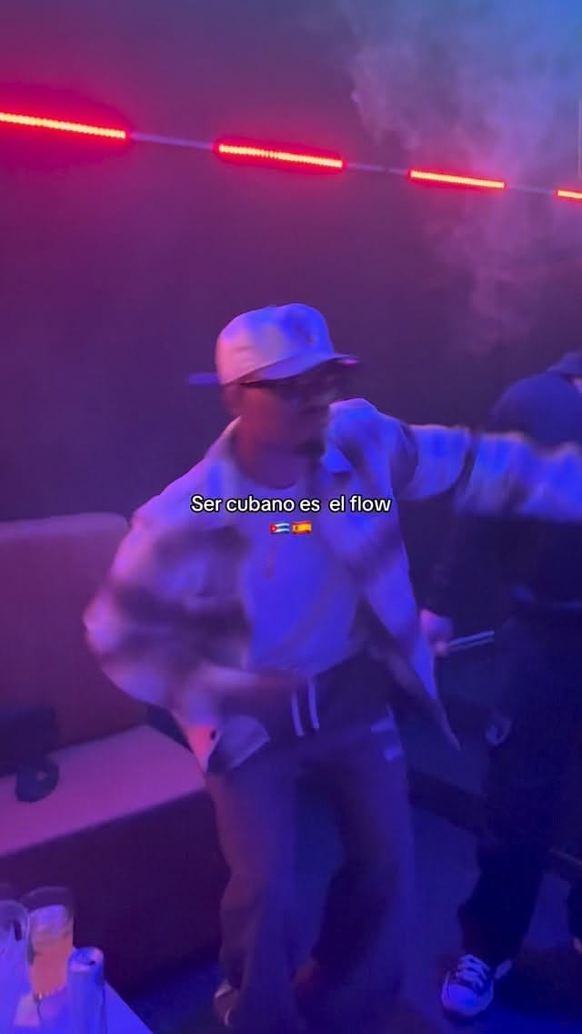 Post 6 by Khris Rozz on Instagram (video)
