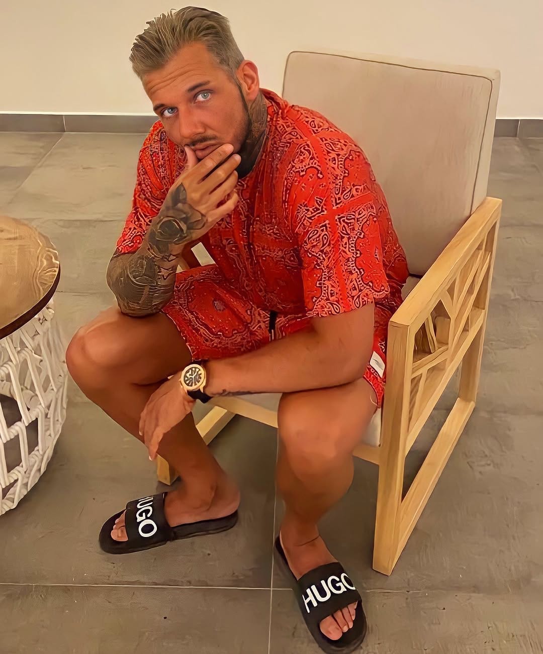 Post 5 by 𝐓𝐨𝐦𝐦𝐲|𝐄𝐥𝐦𝐳 on Instagram (image)