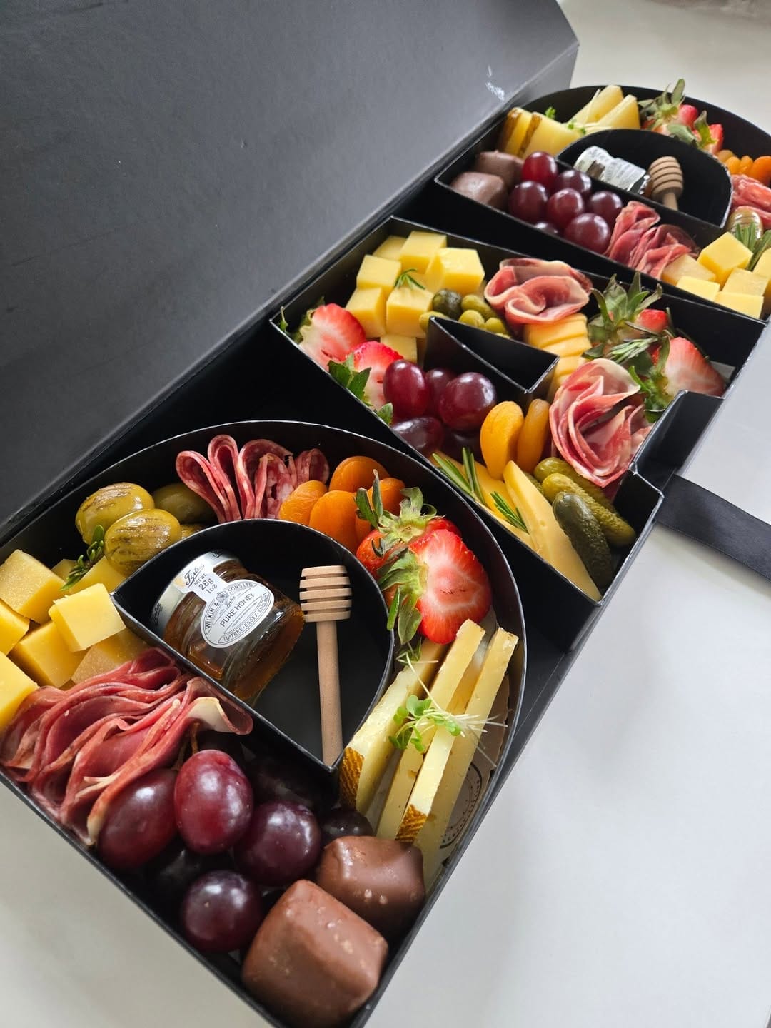 Post 3 by Charcute D’Licious LLC | Delaware Luxury Charcuterie on Instagram (carousel)