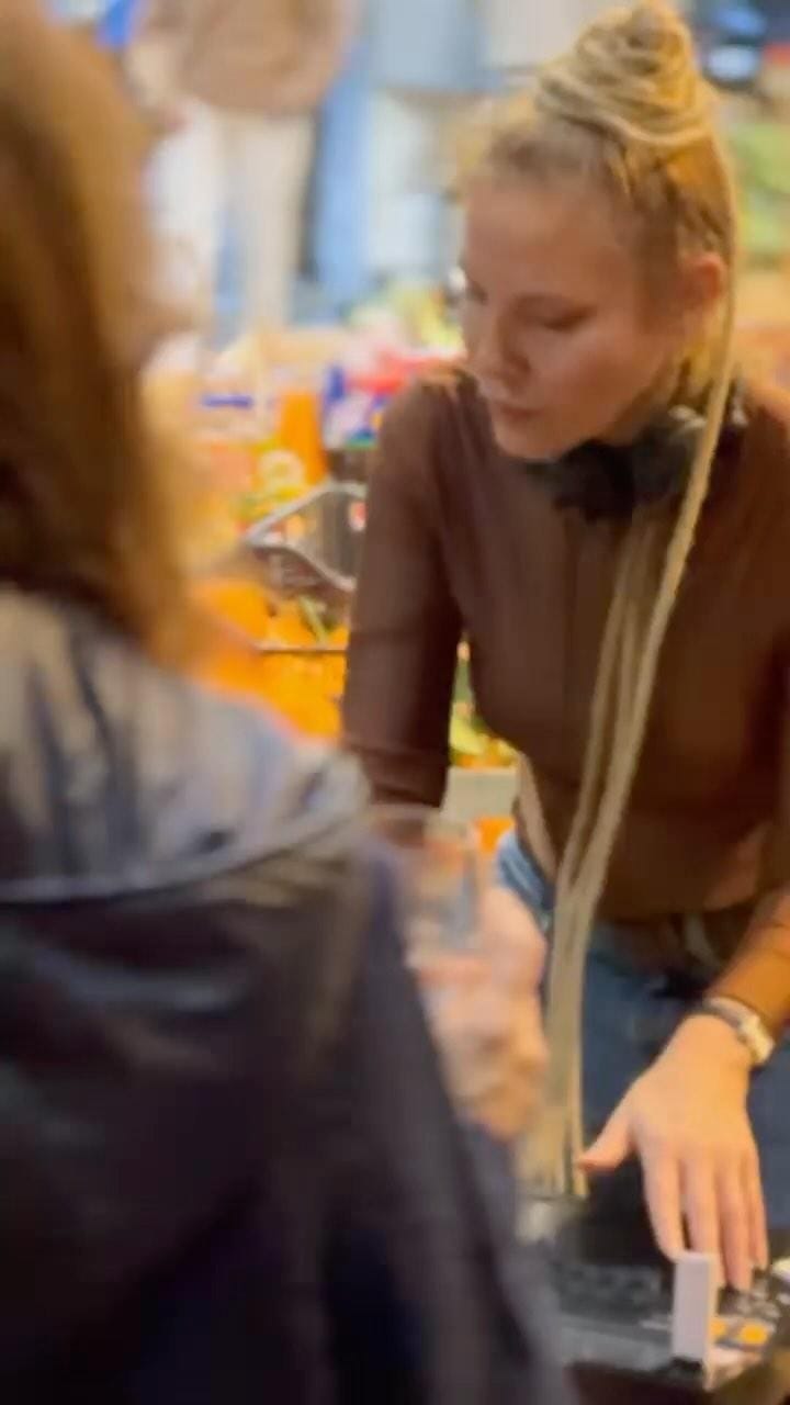 Post 8 by YAYA VISCONTI on Instagram (video)