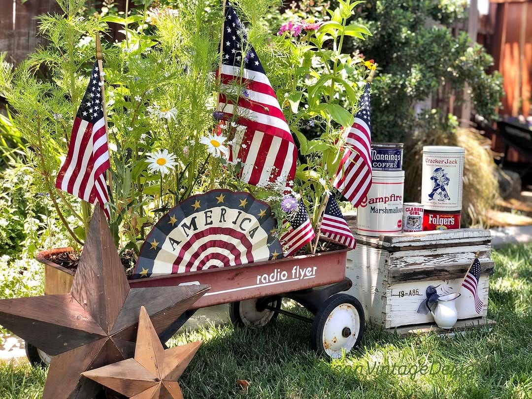 Post 8 by American Vintage Design on Instagram (image)