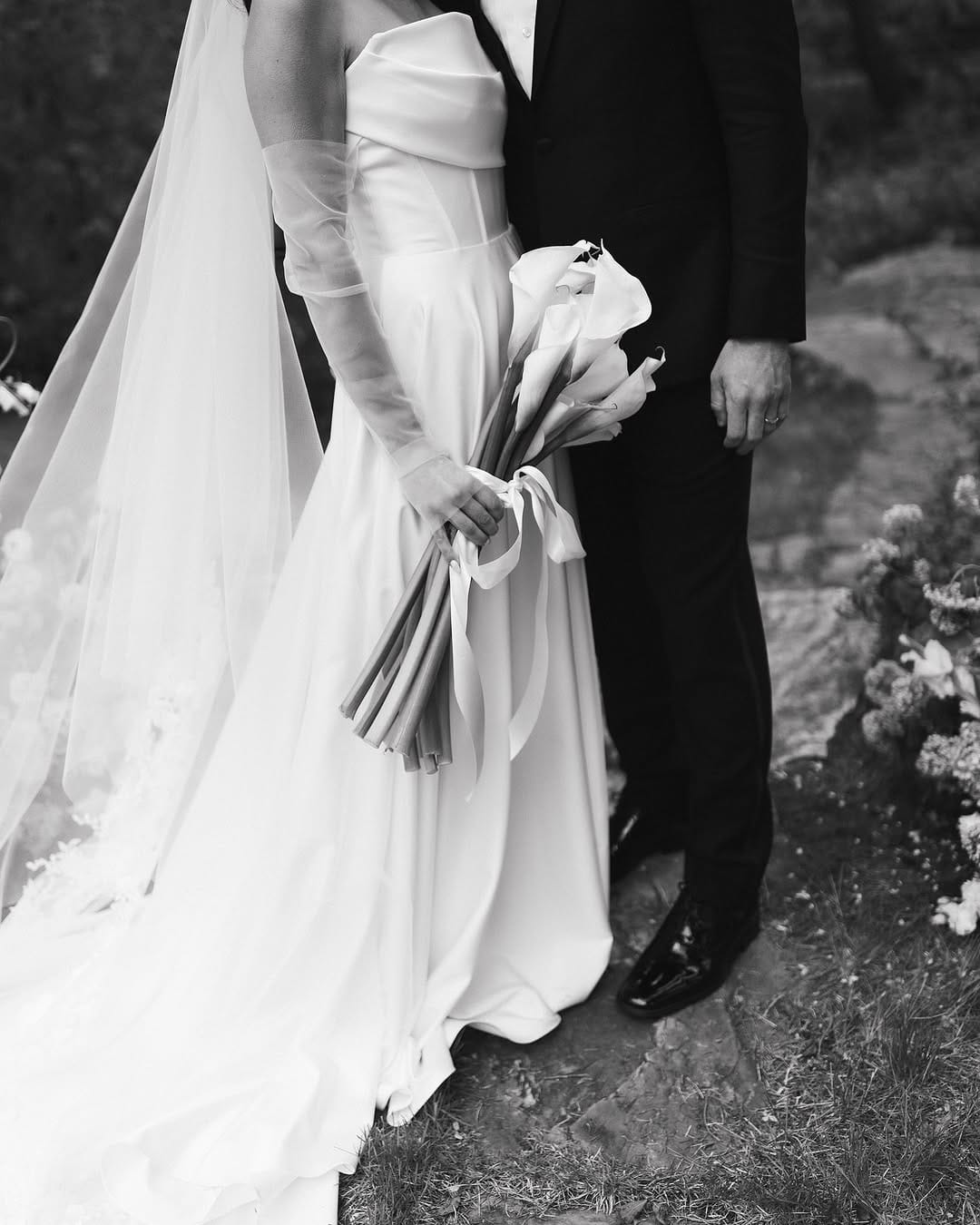 Post 9 by Danielle - Midwest Wedding / Family Photographer on Instagram (carousel)