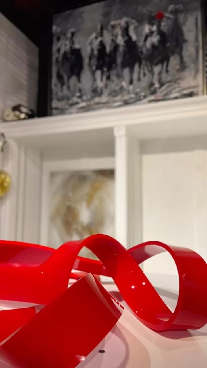Post 4 by Art Gallery Pure on Instagram (video)