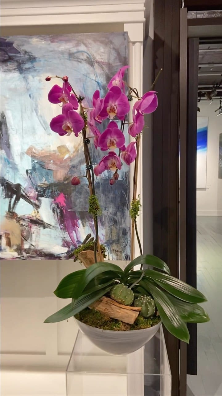Post 10 by Art Gallery Pure on Instagram (video)