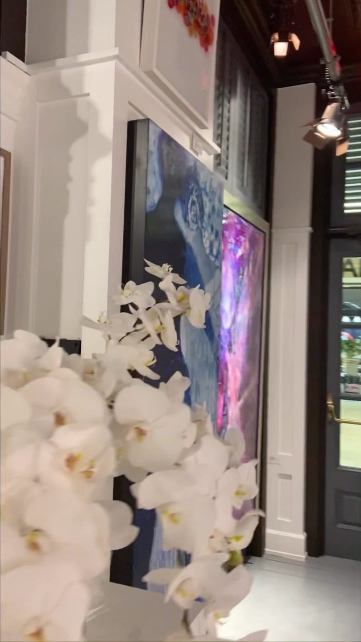 Post 9 by Art Gallery Pure on Instagram (video)