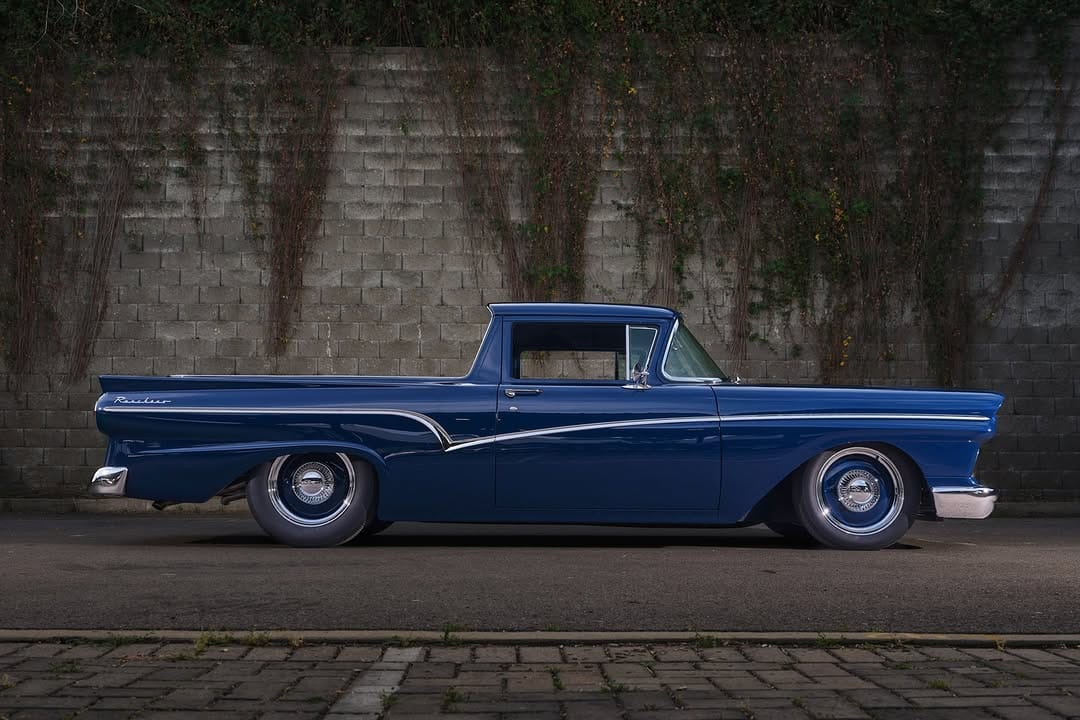 Post 6 by John Jackson on Instagram (image)