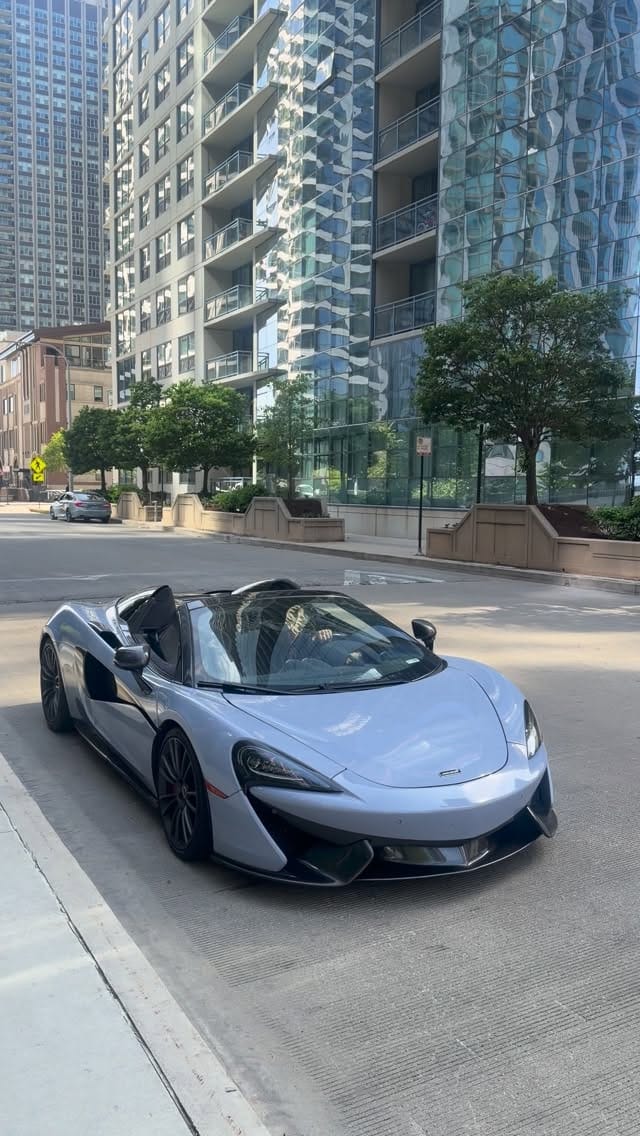 Post 7 by Axel Luxury on Instagram (video)