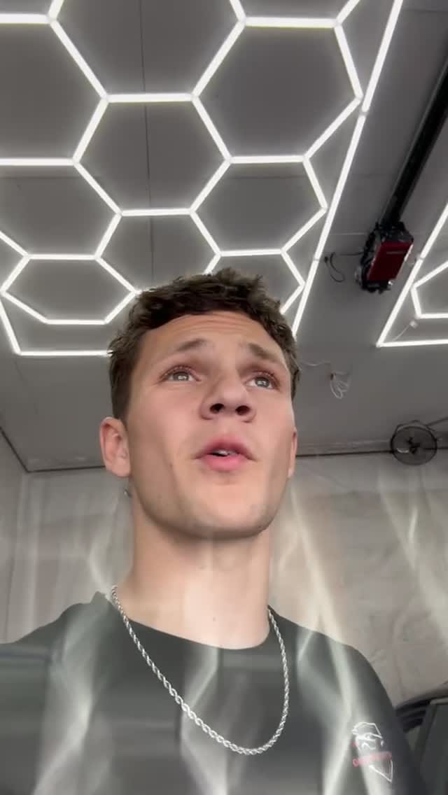 Post 3 by Ortiz Detailing on Instagram (video)