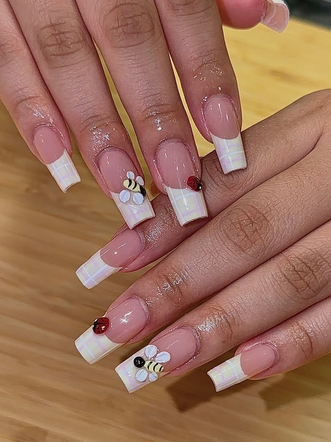 Post 6 by Hazel’s nails 💅🏼 on Instagram (carousel)