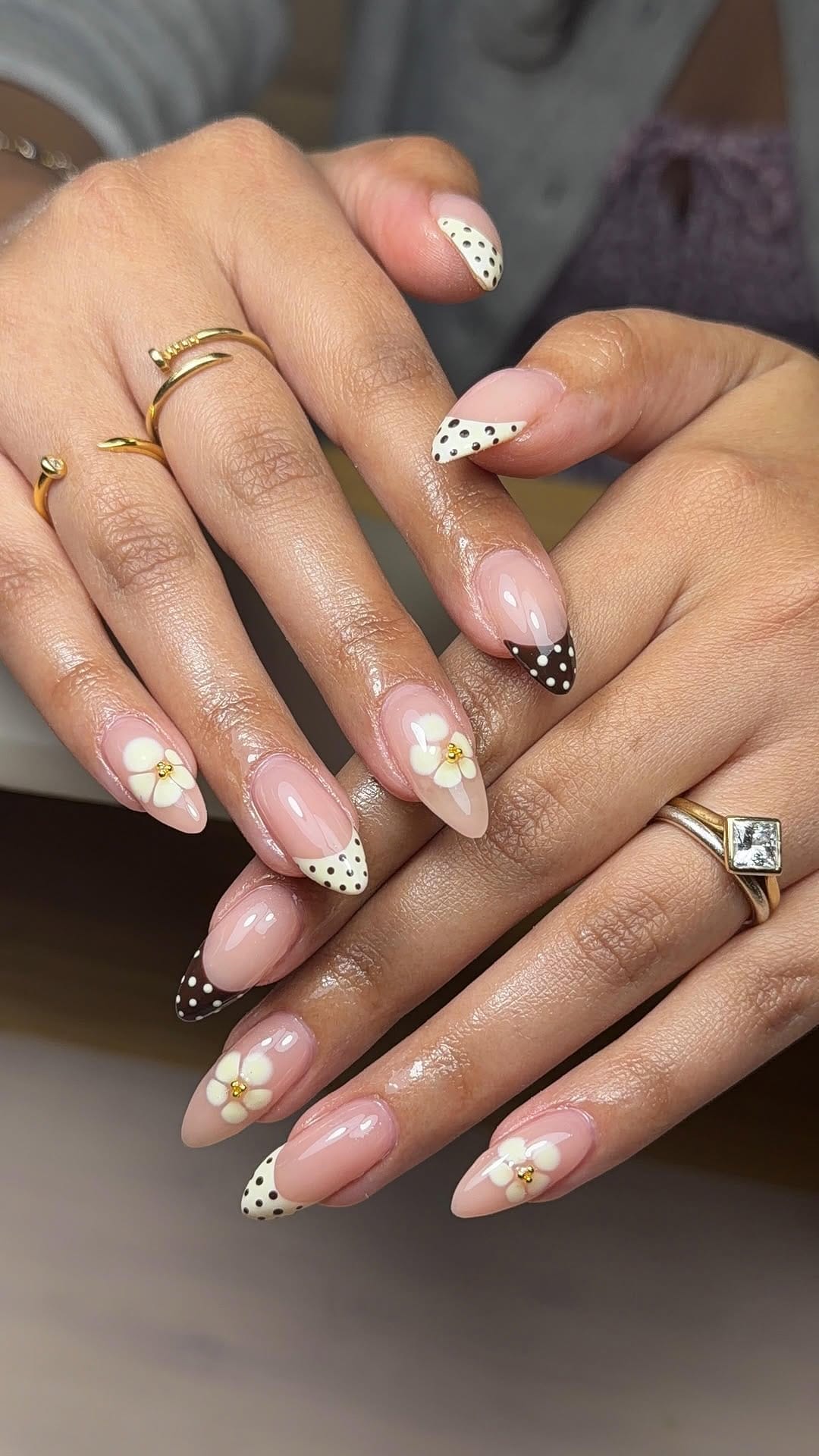 Post 2 by Hazel’s nails 💅🏼 on Instagram (video)