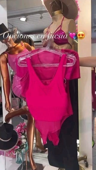 Post 3 by Mil estilos chic on Instagram (video)