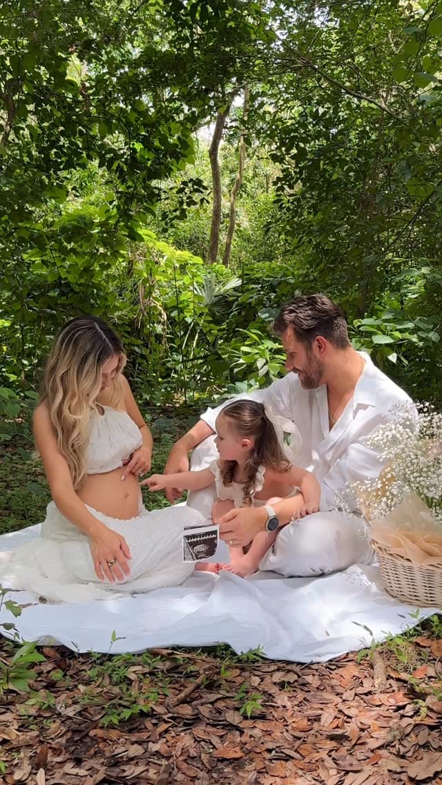 Post 8 by Sheyla Flores de Santos on Instagram (video)