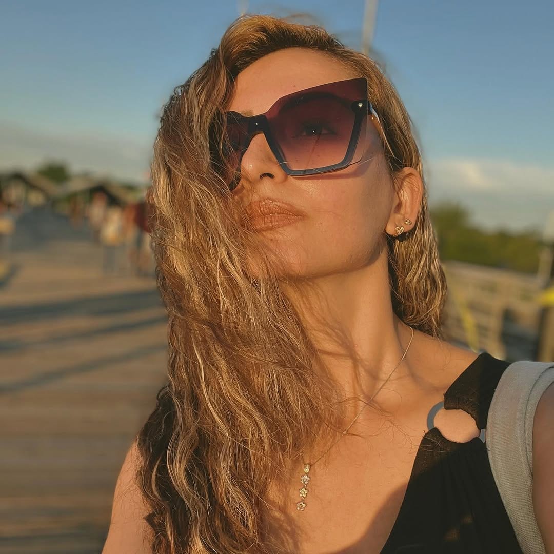 Post 3 by 𝗛𝗮𝗶𝗱𝗮 on Instagram (image)