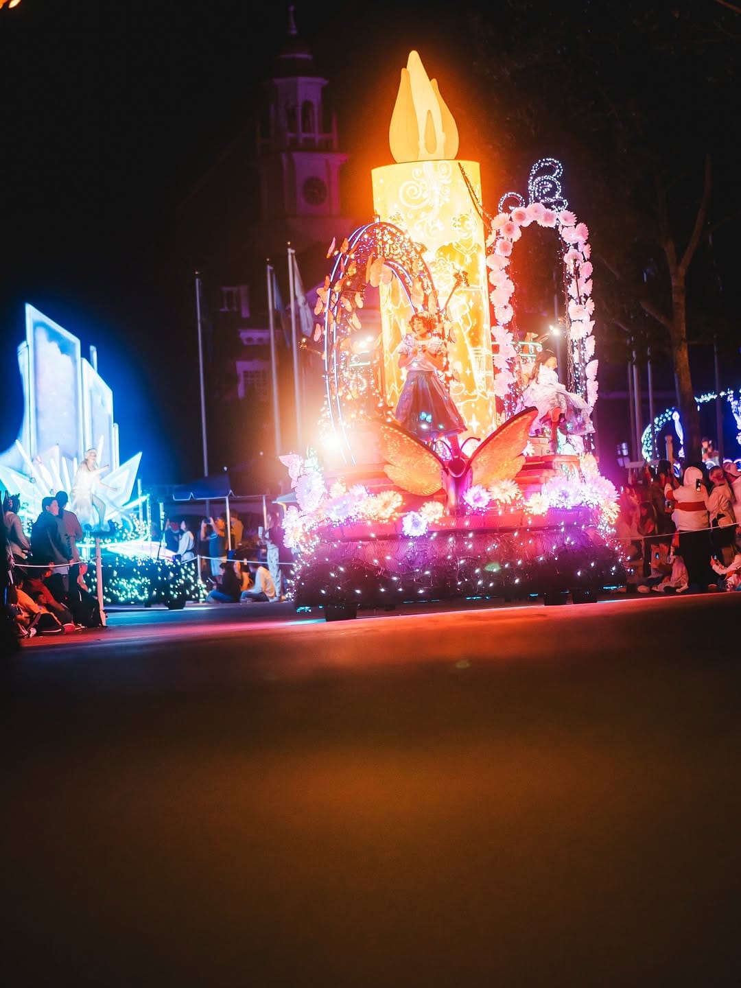 Post 9 by DisneyontheLow on Instagram (image)