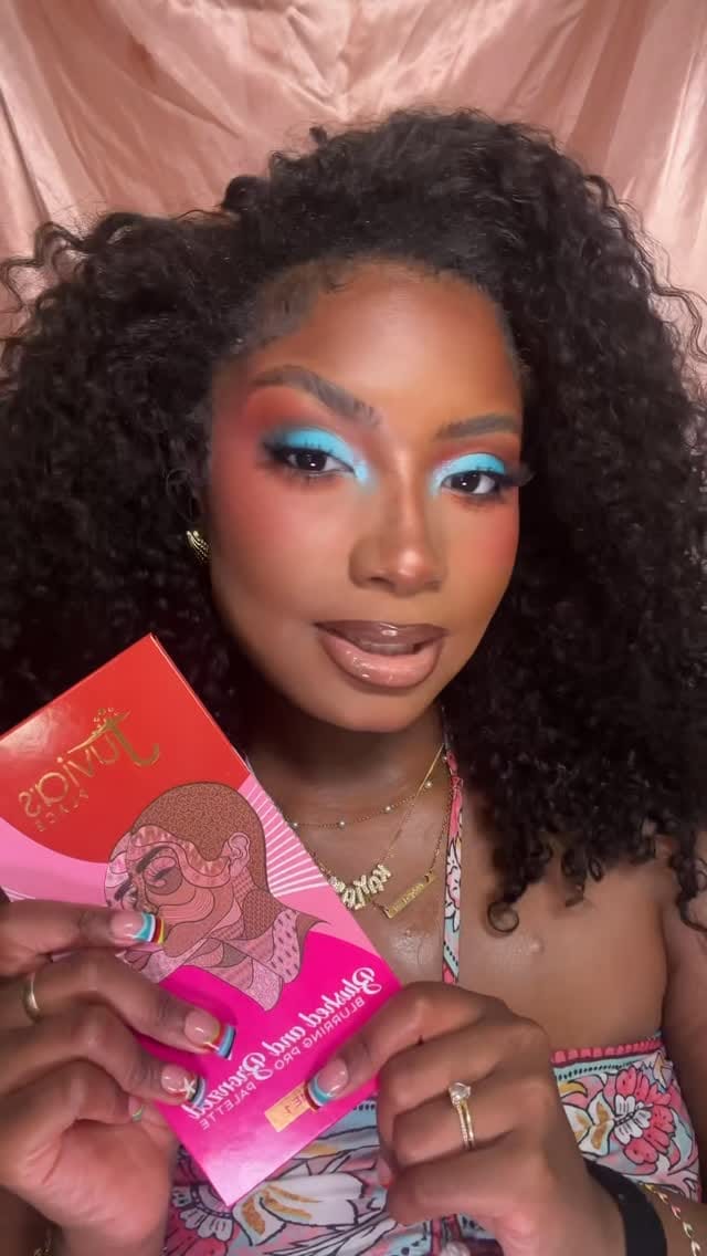 Post 6 by kaylawaylamua 🦋💜 on Instagram (video)