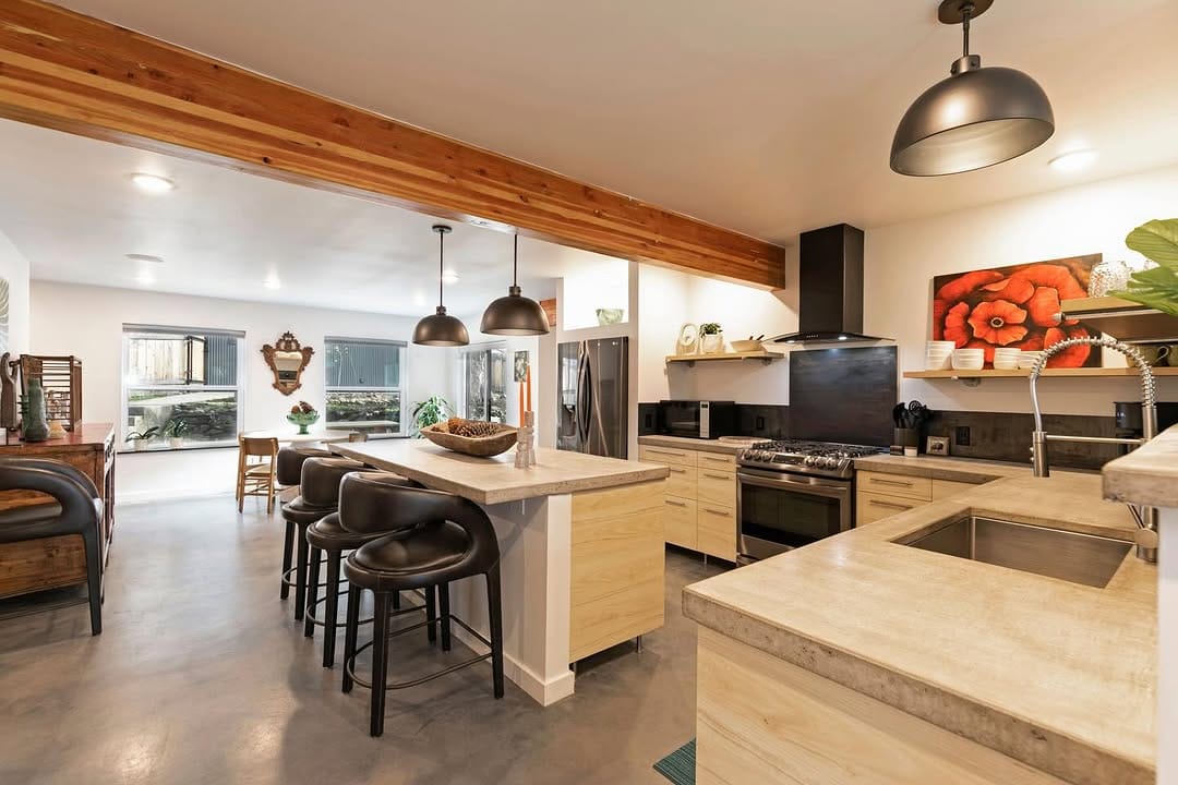 Post 6 by Walk On Valley Properties on Instagram (carousel)
