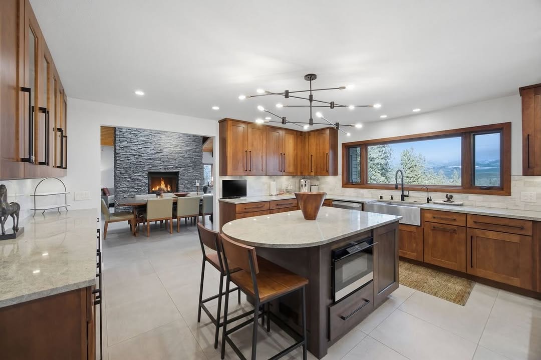 Post 5 by Walk On Valley Properties on Instagram (carousel)