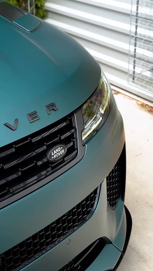 Post 1 by Land Rover Flatirons on Instagram (video)