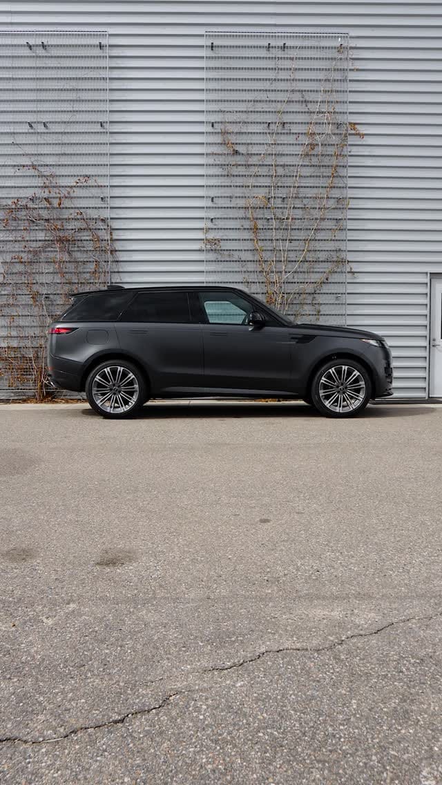 Post 4 by Land Rover Flatirons on Instagram (video)