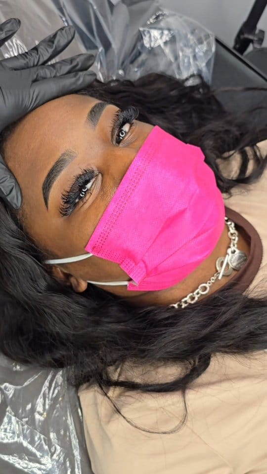 Post 8 by 📍DFW BROW ARTIST| Ombré Brows + Hybrid Henna + Training on Instagram (video)