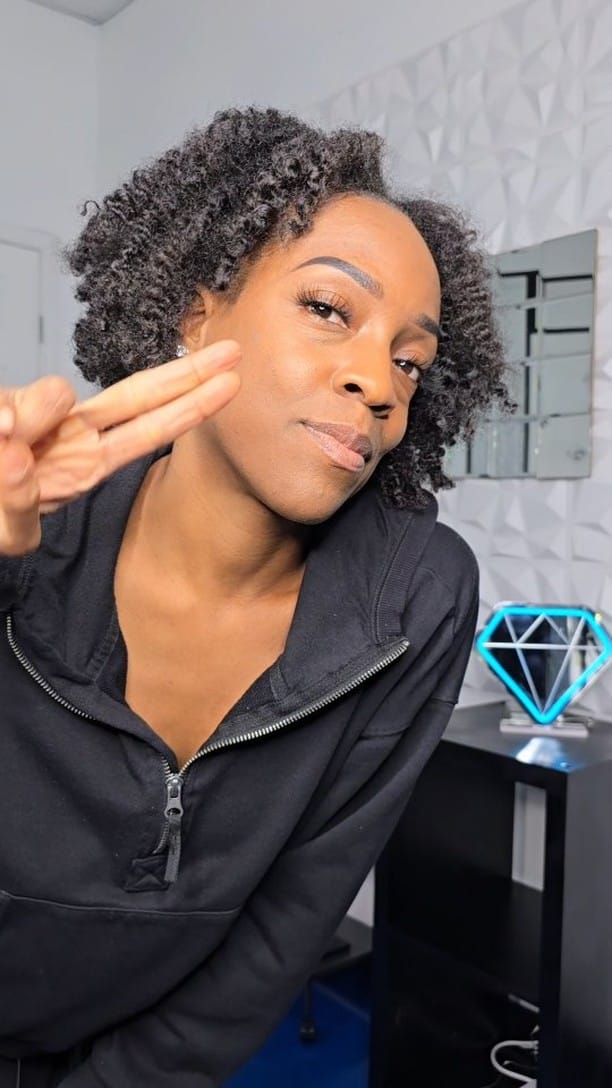 Post 9 by 📍DFW BROW ARTIST| Ombré Brows + Hybrid Henna + Training on Instagram (video)