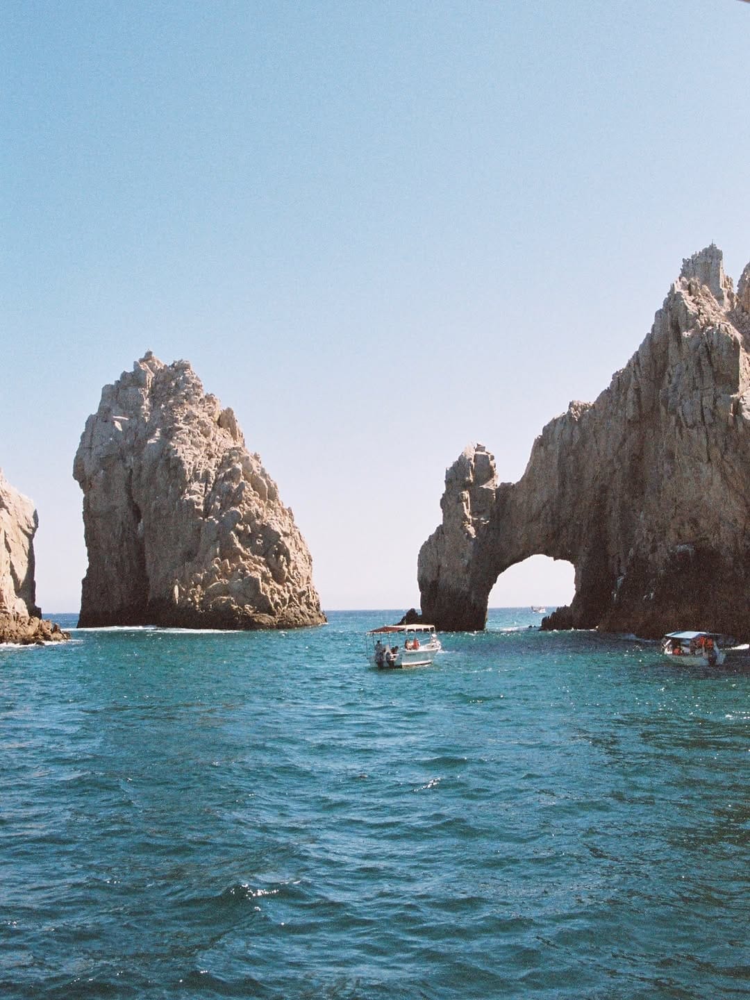 Post 8 by ARIZONA x BOSTON x TRAVEL WEDDING PHOTOGRAPHER on Instagram (carousel)