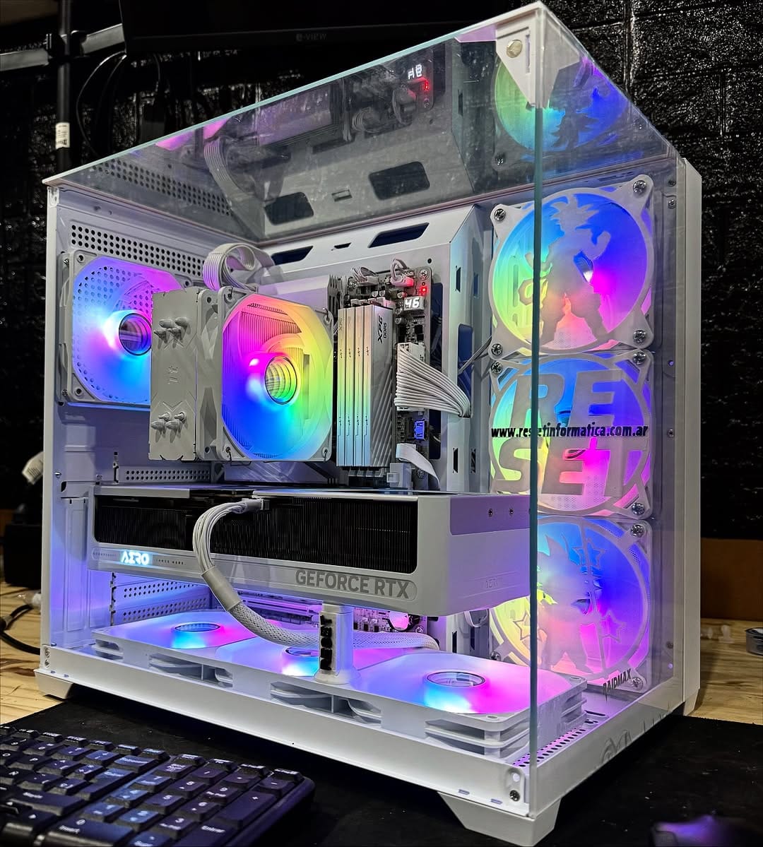 Post 9 by Reset Informática | Armados de PC | Tienda gamer on Instagram (carousel)
