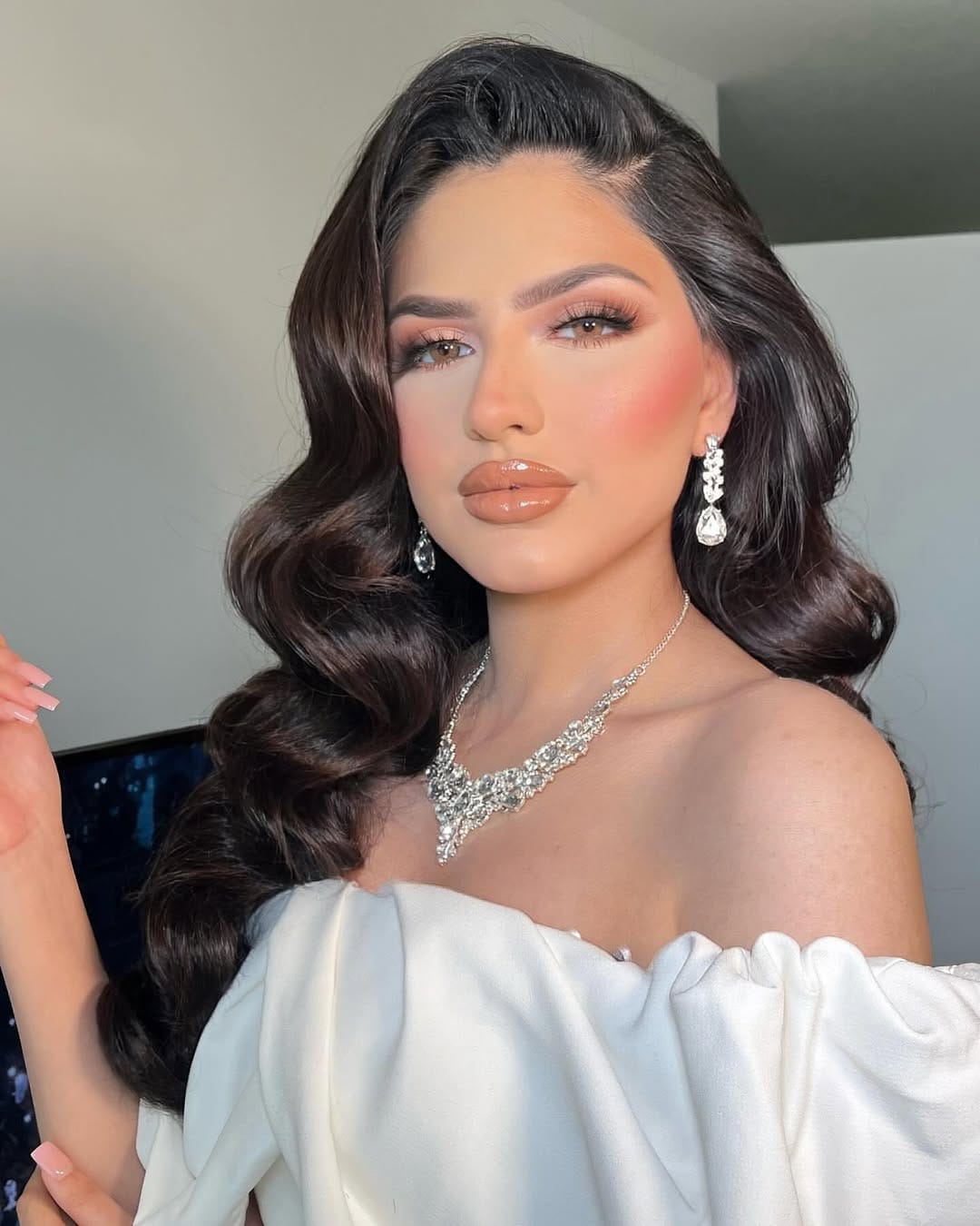 Post 6 by Bridal Makeup Artist on Instagram (carousel)