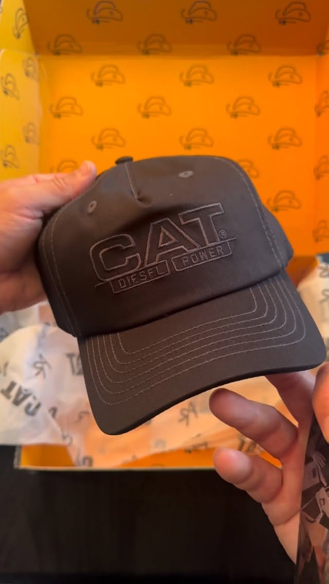 Post 5 by Alex Howard on Instagram (video)