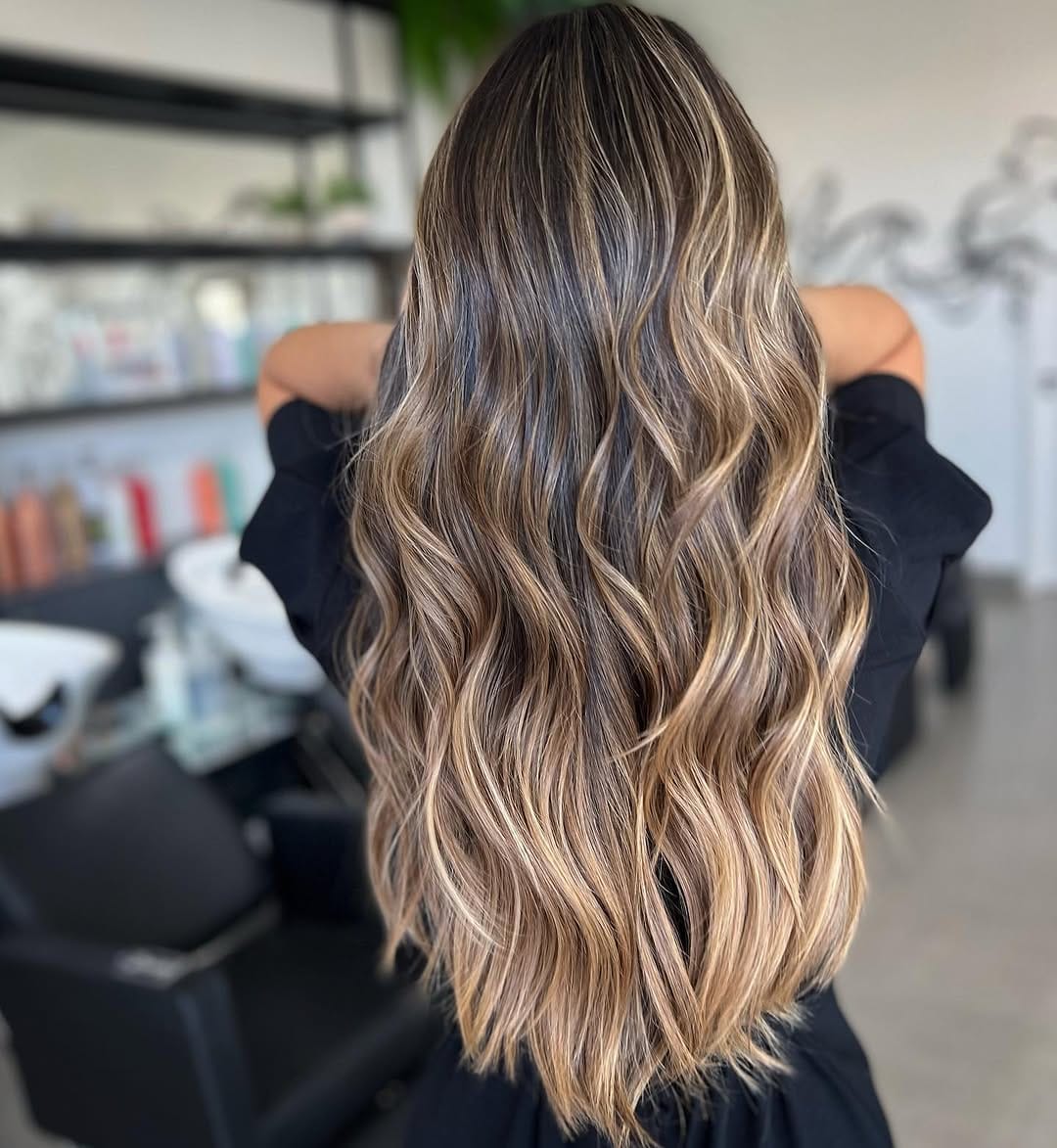 Post 10 by Dani Hairstylist on Instagram (image)