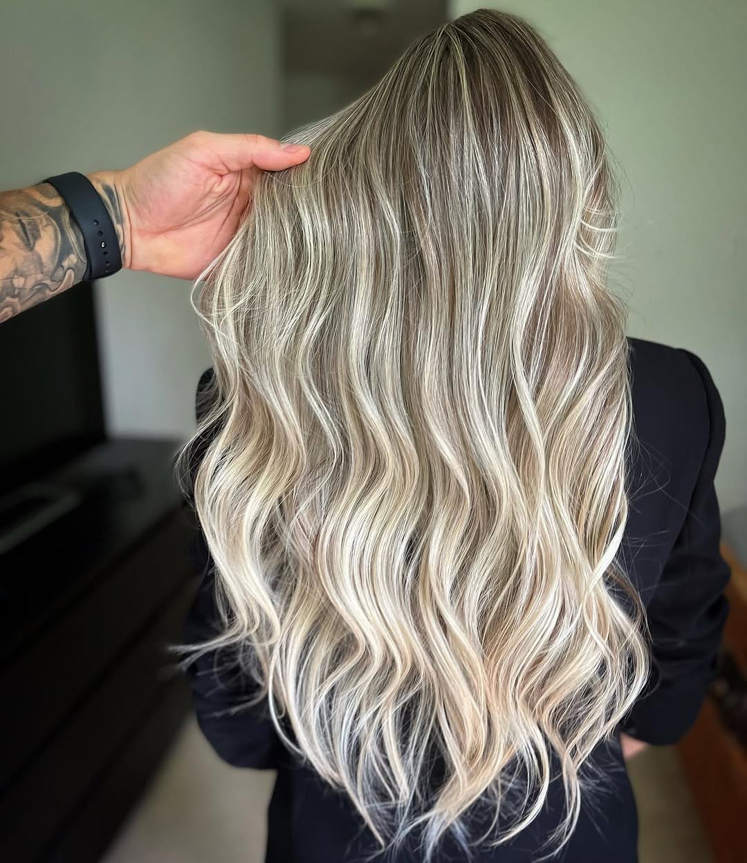 Post 9 by Dani Hairstylist on Instagram (image)
