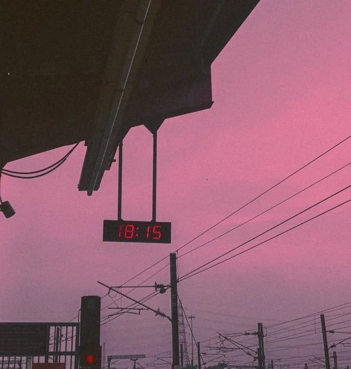 Post 6 by uxaair on Instagram (image)