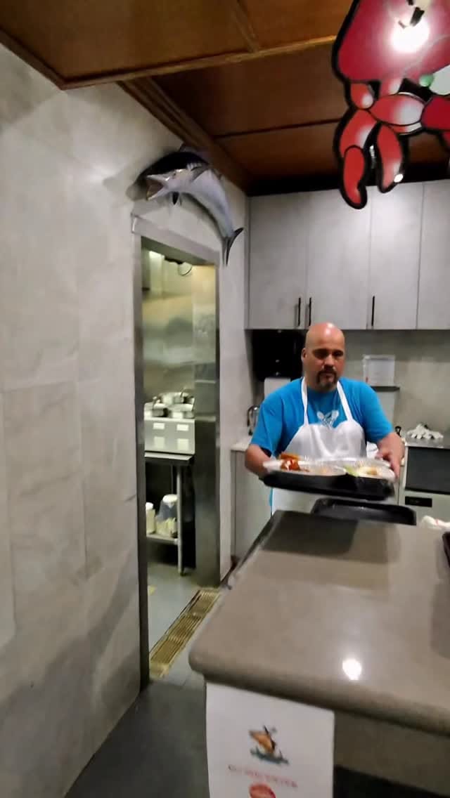 Post 1 by Fresh Florida Fisheries on Instagram (video)